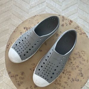 Boys Natives. Grey. Size youth 5. Good condition.